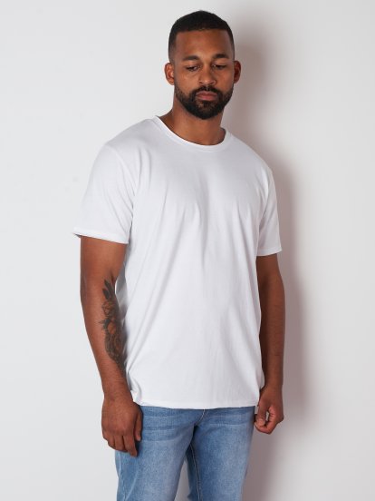 Basic koszulka z niewykończonym brzegiem