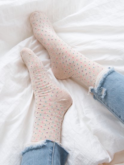 Balení 3 párů vysokých tečkovaných dámských ponožek