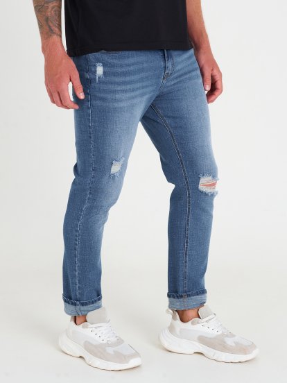 Distressed straigt slim fit jeans