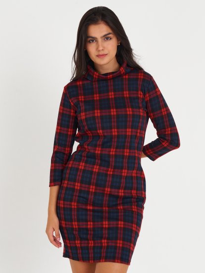 Plaid knitted dress with roll neck