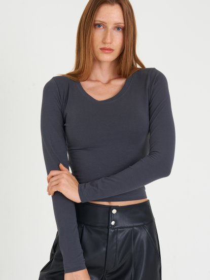 Basic stretchy crop top