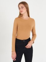 Basic stretchy top
