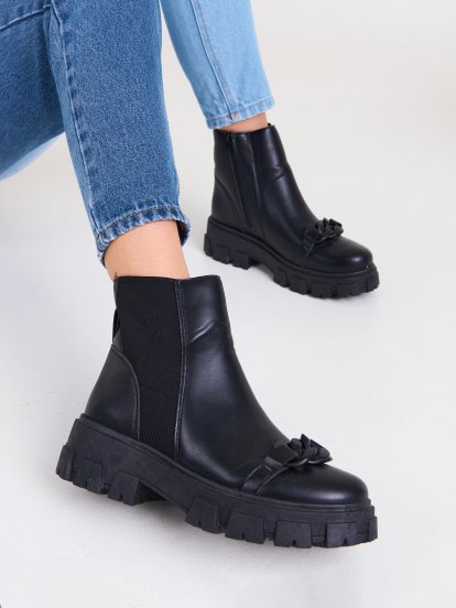 Chelsea platform boots with chain