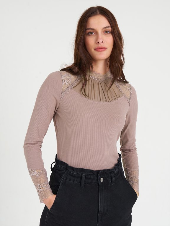 High collar top with lace