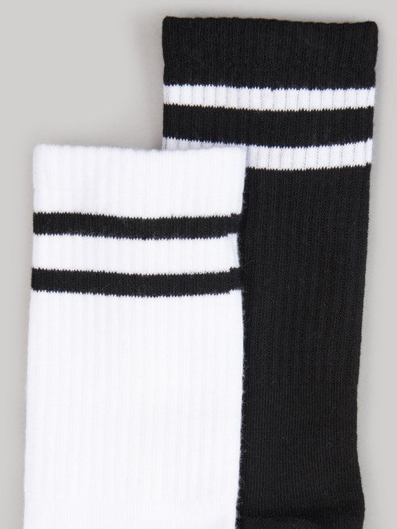 2 pack crew socks with stripes