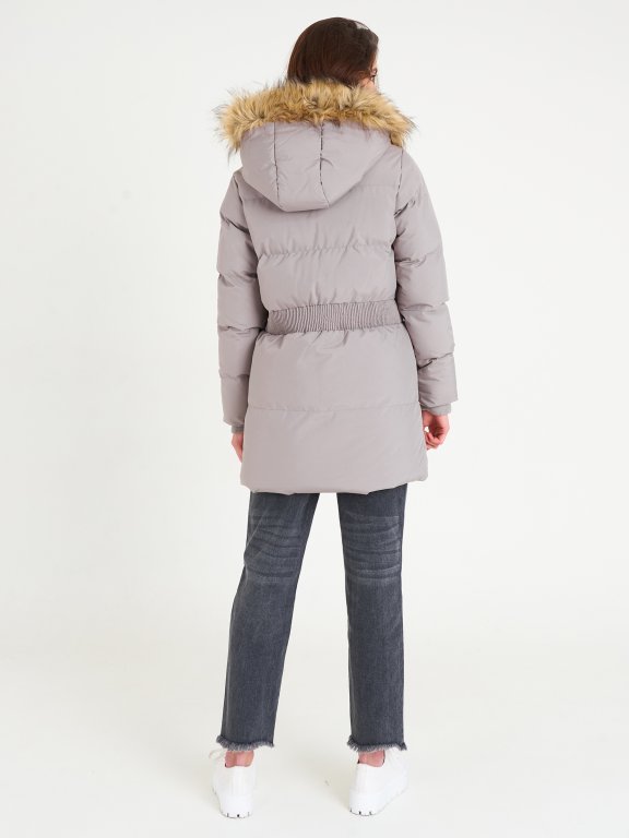 Pikowana kurtka zimowa ze sztucznym futerkiem