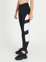 Sports leggings with mesh