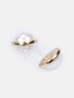 Earrings with faux pearl