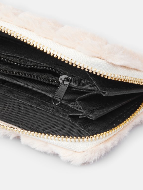 Peňaženka z umelej kožušiny