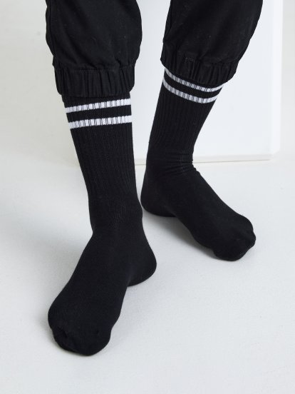 Balenie 2 párov vysokých ponožiek s prúžkami