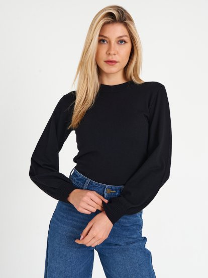 Wide sleeve pullover