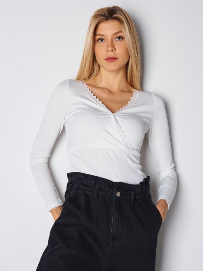 Ribbed top with lace