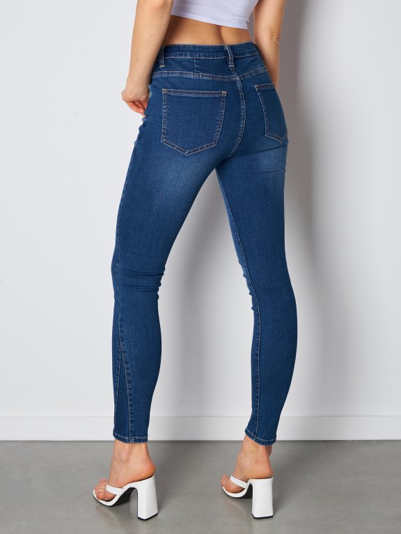 Obcisłe jeansy damskie