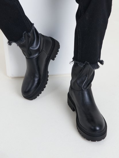 Platform ankle boots