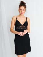 Nightdress with lace