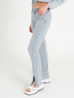 Straight slim jeans with slits
