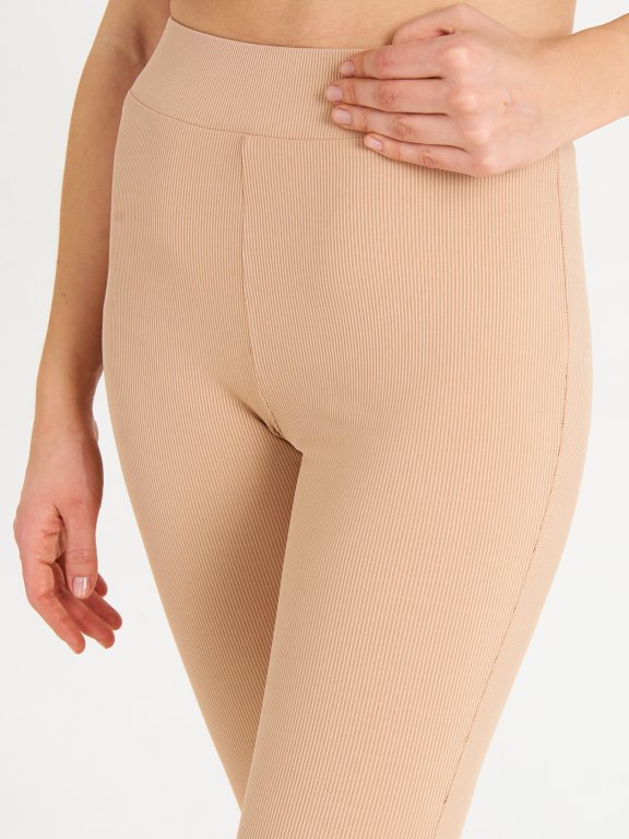 Ribbed leggings with side slit
