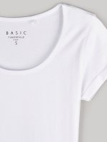 Klasyczna elastyczna koszulka basic