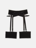 Adjustable suspender belt