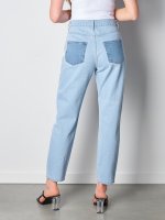 Panelové džíny s vysokým pasem