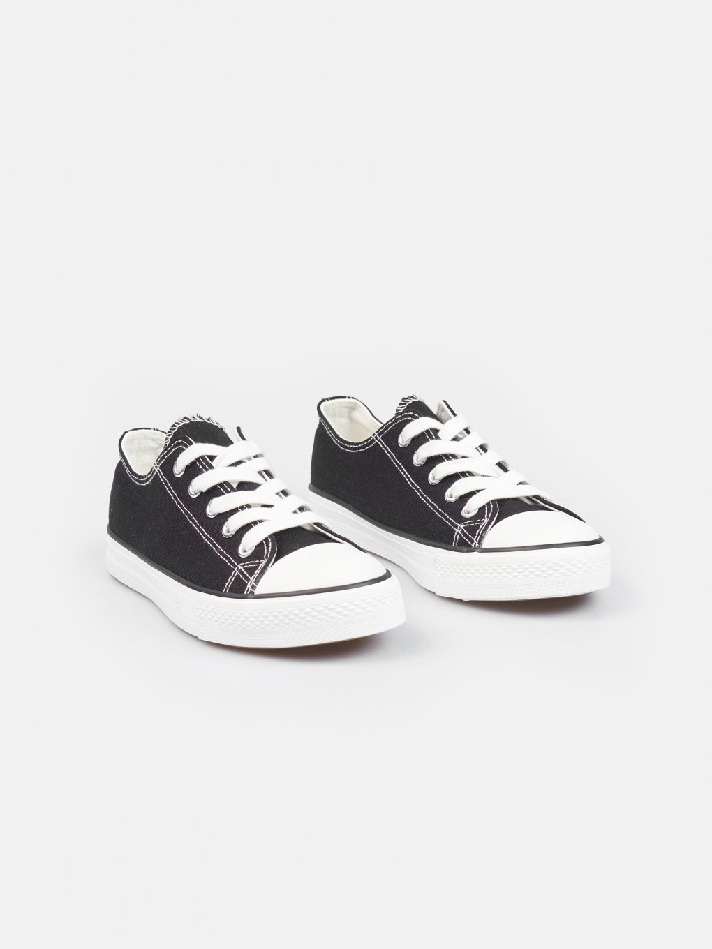 Lace-up canvas sneakers