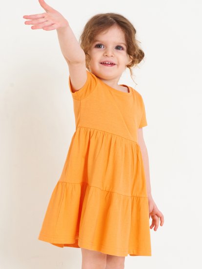 Bawełniana sukienka basic z falbanką dziewczęca