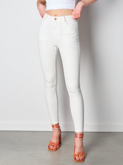 Základné basic džínsy skinny