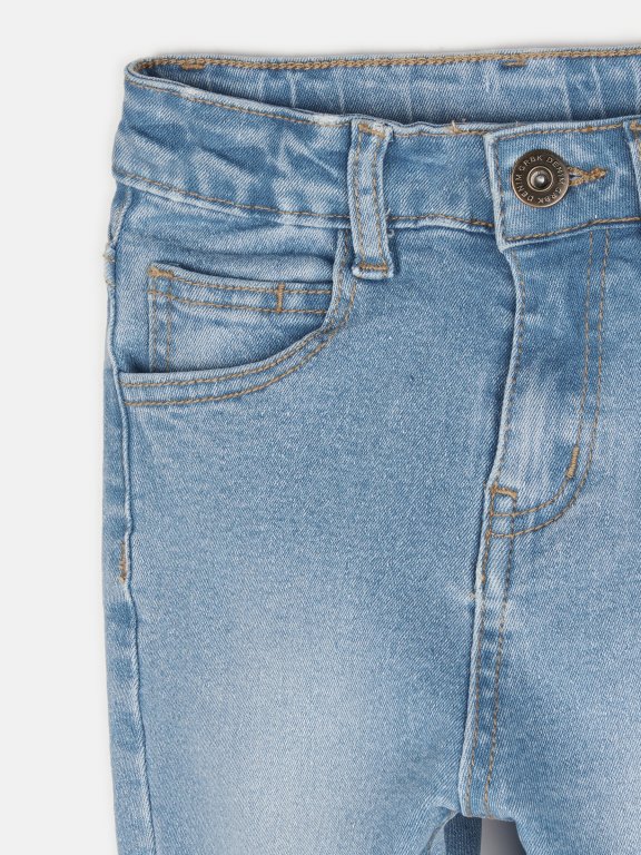 Základné straight slim džínsy