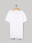 Basic slim fit t-shirt with raw edges