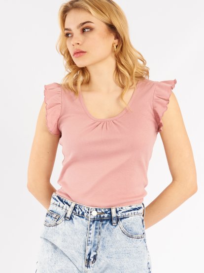 Cotton top with ruffles