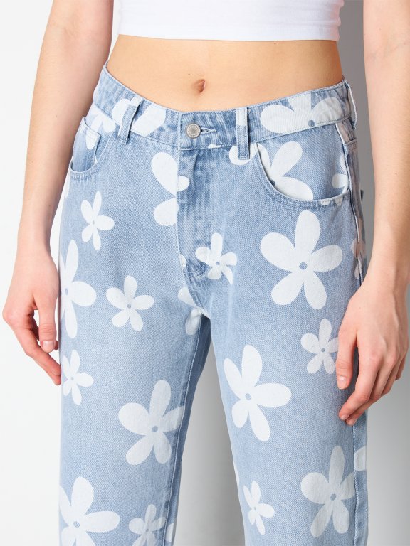 Dámske džínsy s kvetinovou potlačou