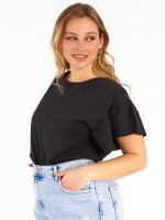 Jednofarebné dámske tričko s volánom plus size