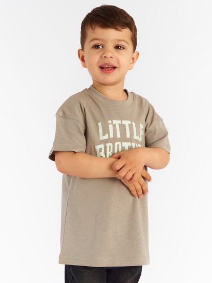 Bavlnené oversize tričko s nápisom chlapčenské