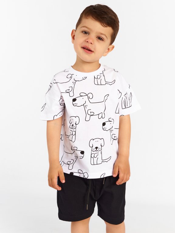 Bawełniana oversize koszulka z chłopięcym nadrukiem
