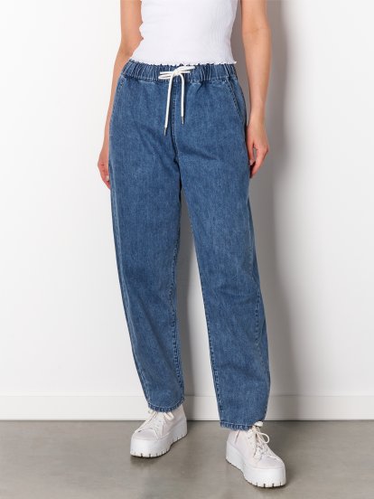 Jeans with elastic waist band