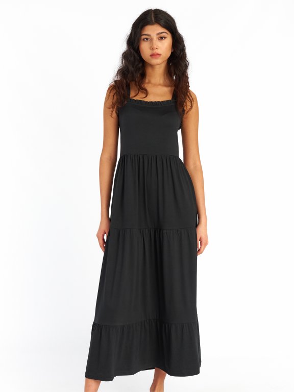 Maxi dress with side pockets