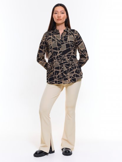 Damska wiskozowa bluzka z geometrycznym nadrukiem i długimi rękawami