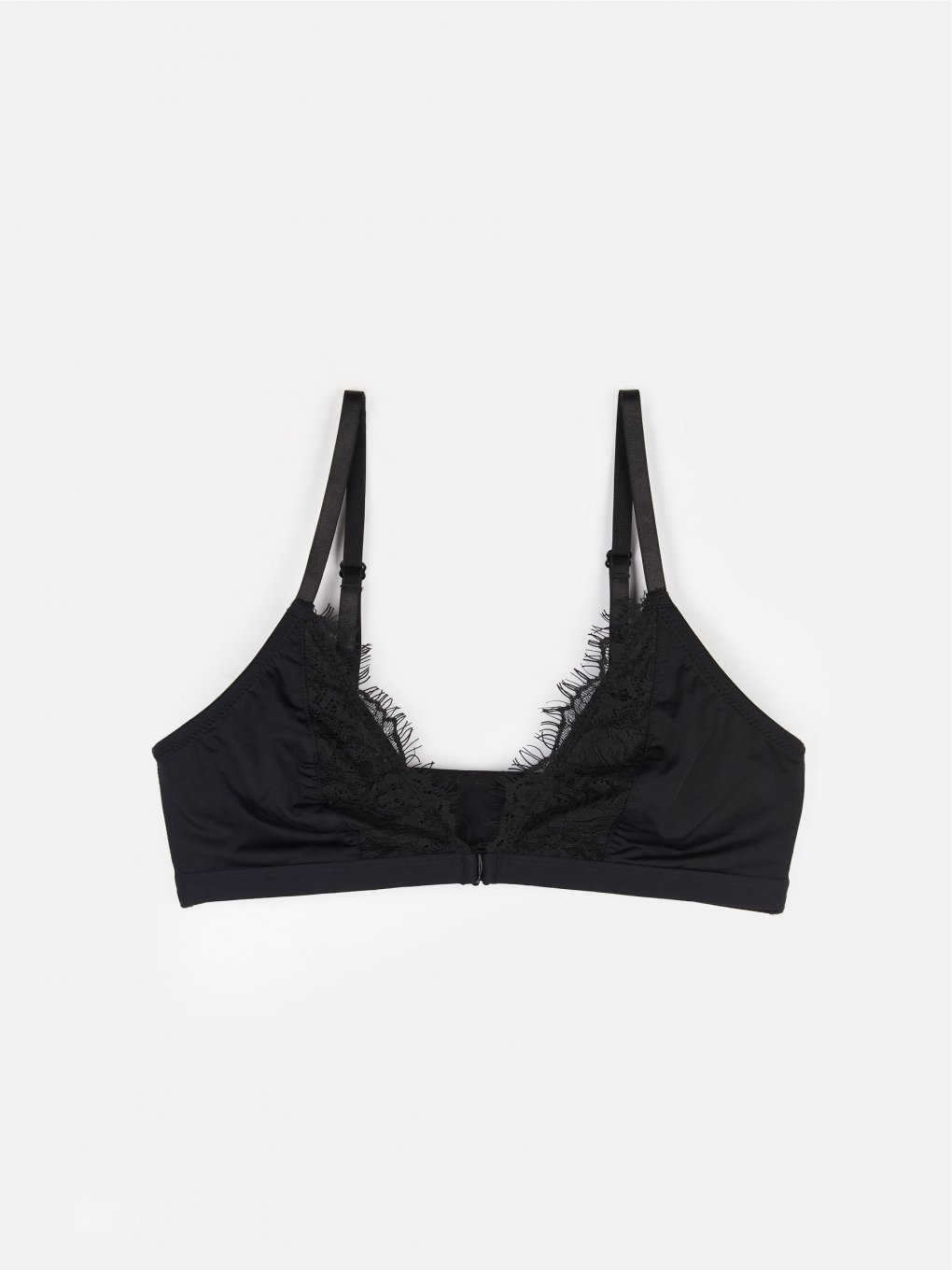 Lace bra with front closing and crossed straps