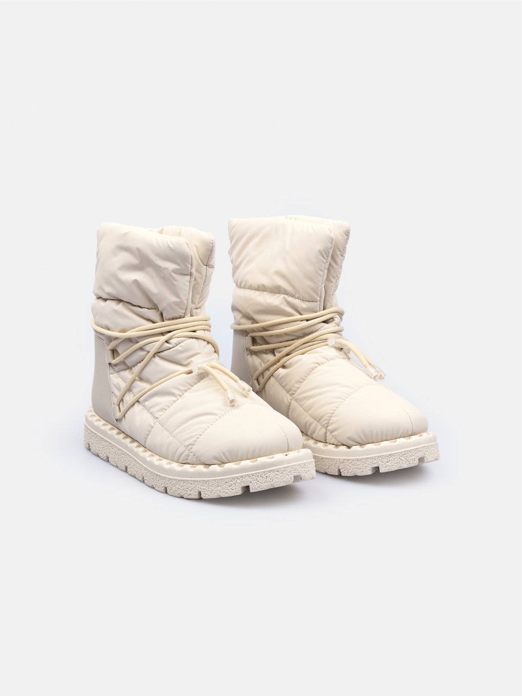 Warm snow boots