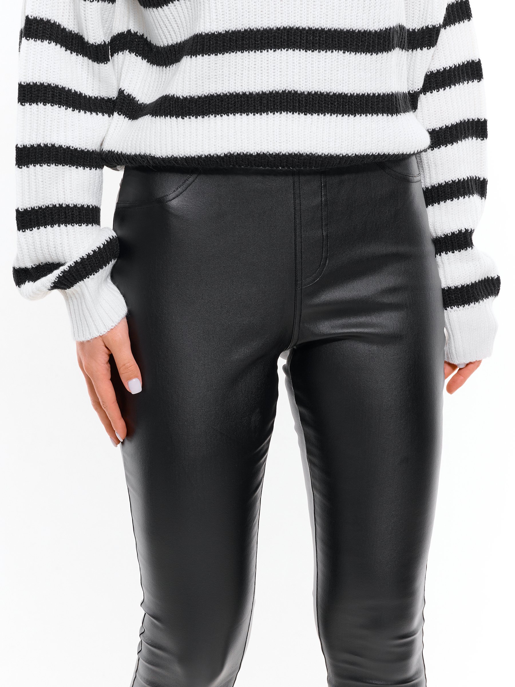 Faux leather jeggings