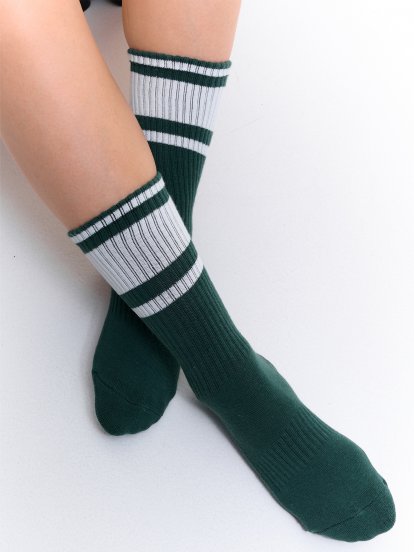 Vysoké žebrované ponožky dámské