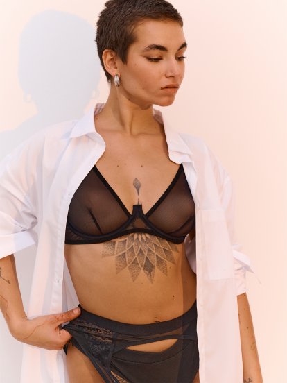 Lace bra with wireband