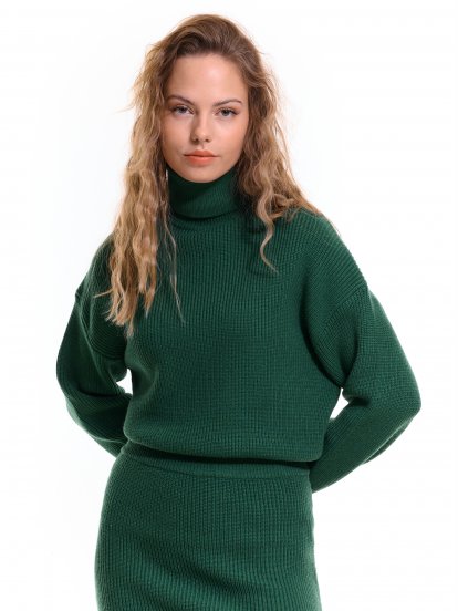 Ribbed roll neck pullover