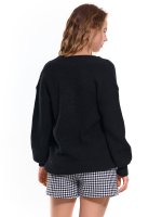 Dlouhý dámský pulovr s véčkovým výstřihem