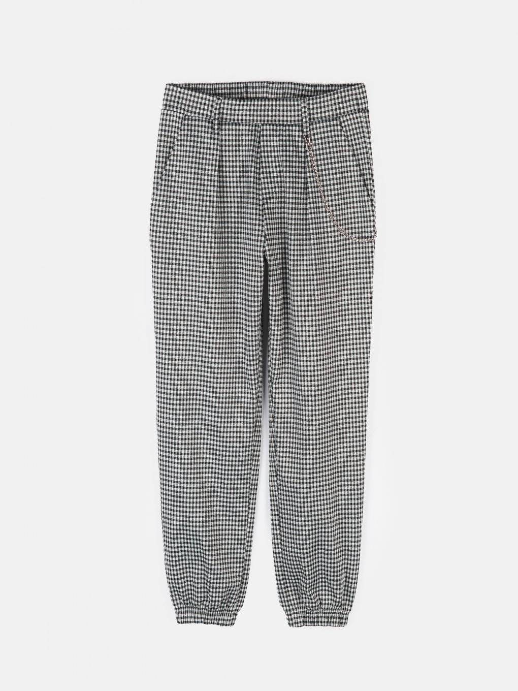 Cargo pants with gingham and chain