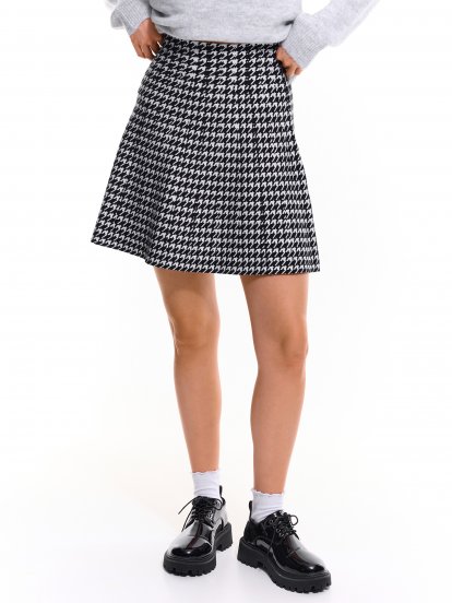 Pletená mini sukňa s kohúťou stopou