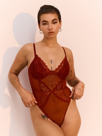 Padded non-wired bodysuit