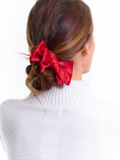 Satin rubber band with bow