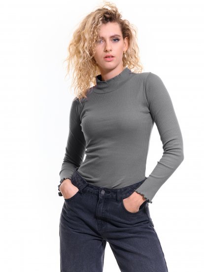 Basic cotton ribbed top