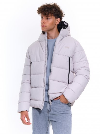 Zimní bunda s kontrastními prvky